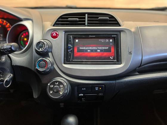 HONDA FIT 1.4 LX 16V FLEX 4P AUTOMÁTICO
